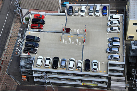 自走式立体駐車場の床形式とは？階層別駐車可能台数も紹介