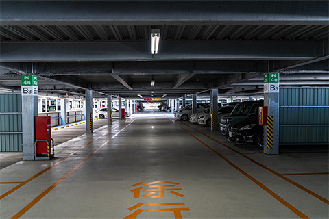立体駐車場の仕組みとは？特徴と適した施設についても解説
