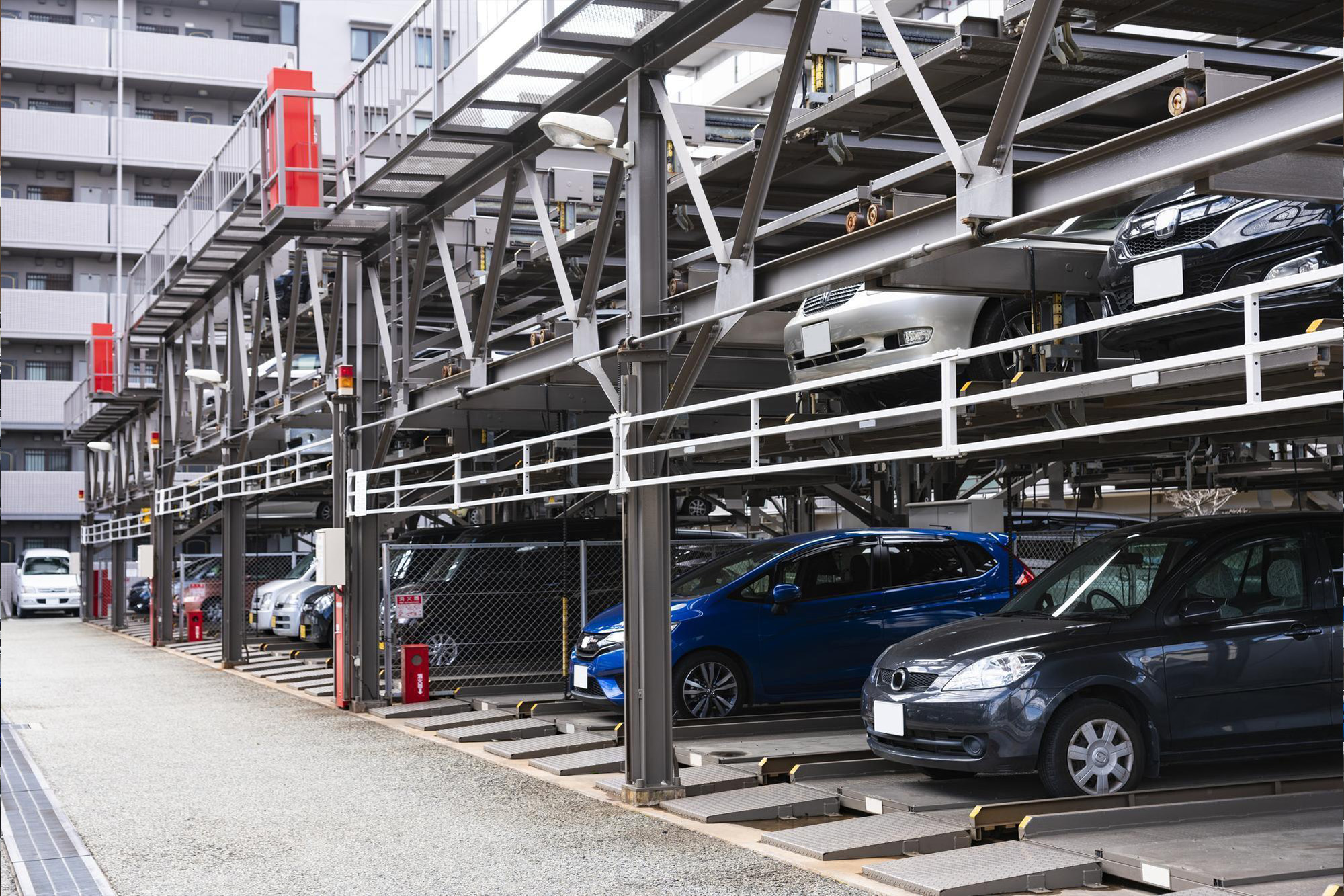 機械式立体駐車場の特徴と仕組