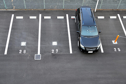立体駐車場での停車や駐車｜手順と失敗しないためのコツを解説